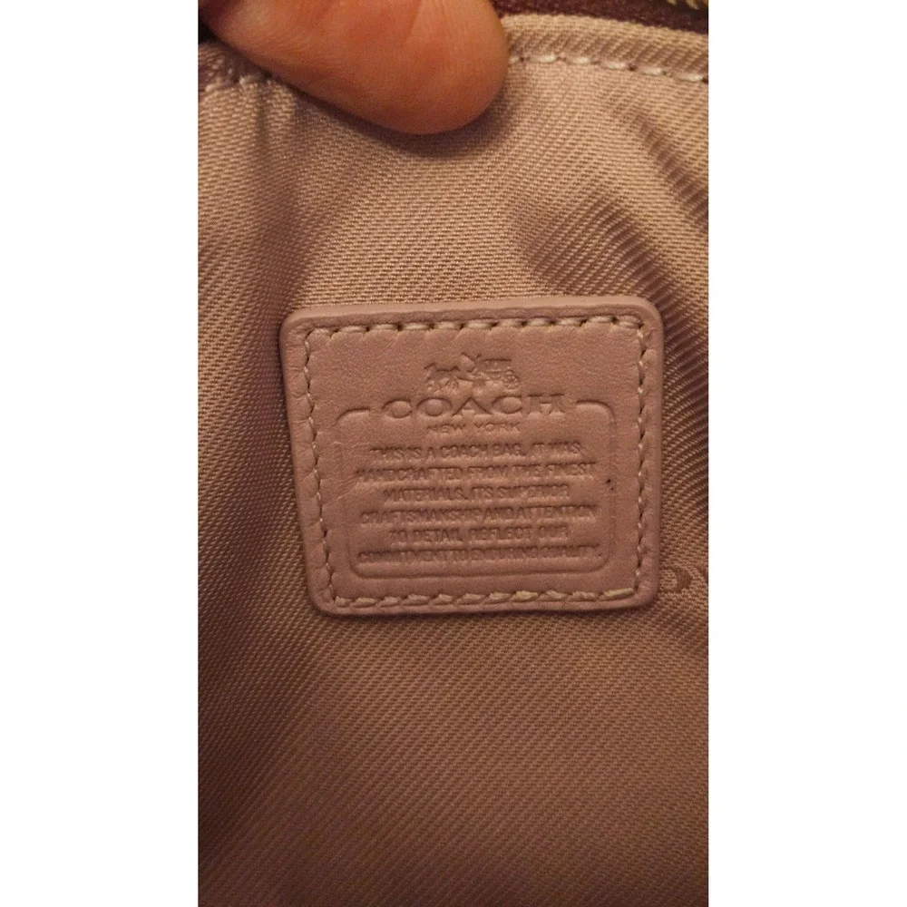 Coach‎ Corner Zip Wristlet Crossgrain Leather Colorblock Berry Pink 6643